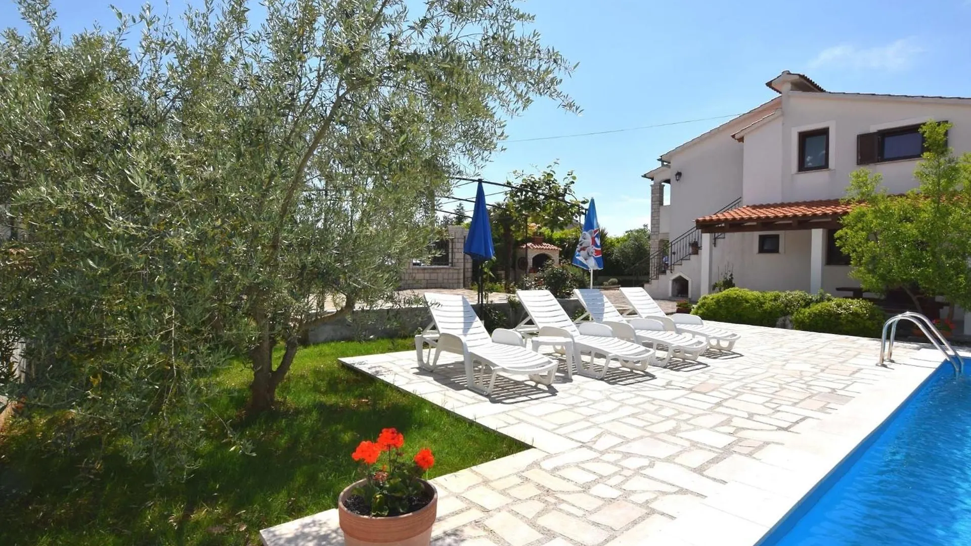 Lovely Apartment With Pool In Pore Poreč Hırvatistan