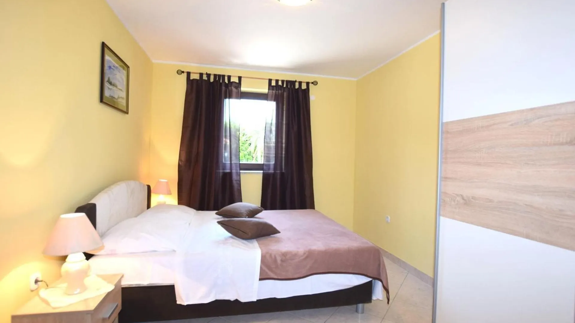 Lovely Apartment With Pool In Pore 波雷奇