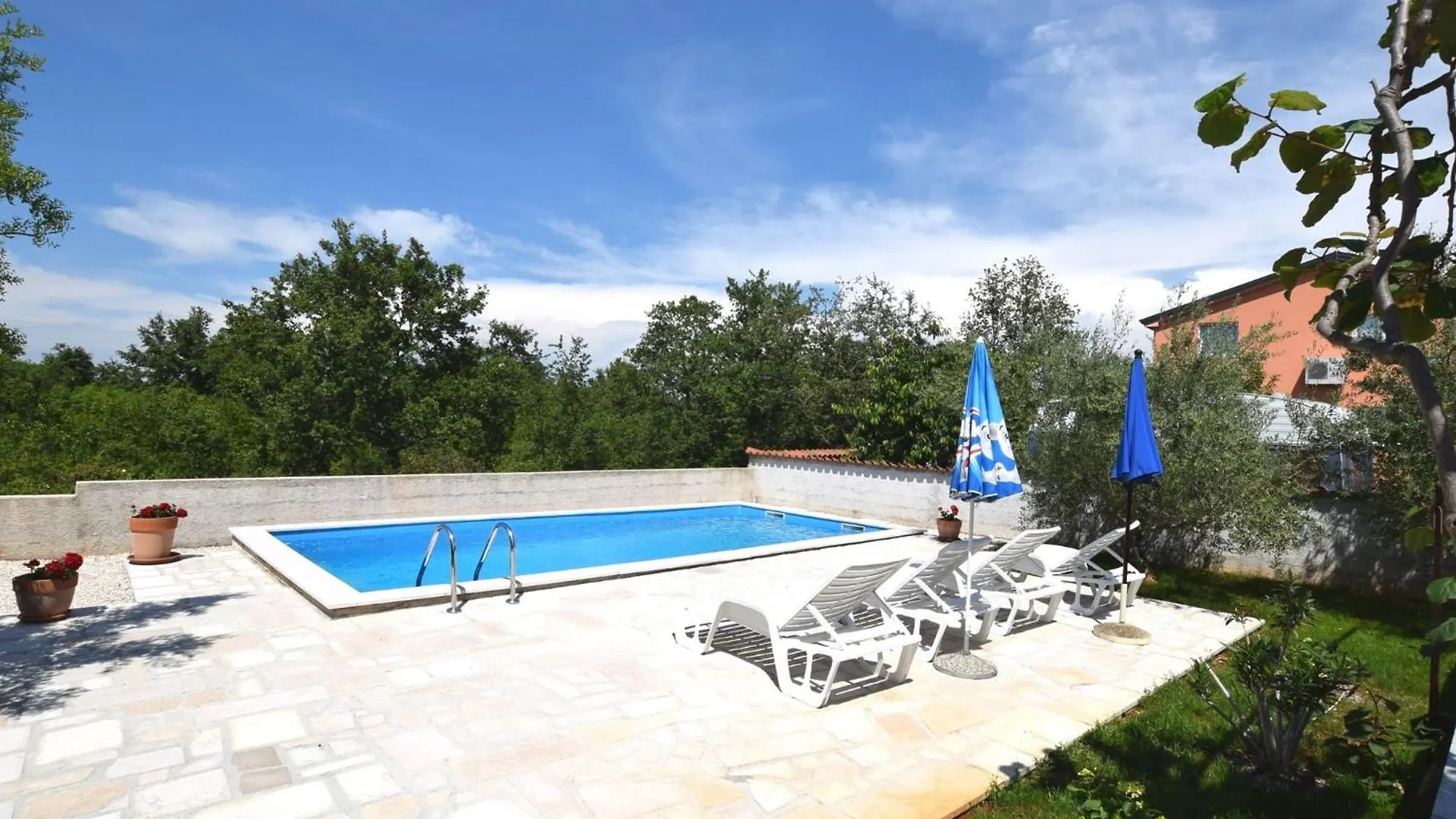 Lovely Apartment With Pool In Pore Poreč Hırvatistan